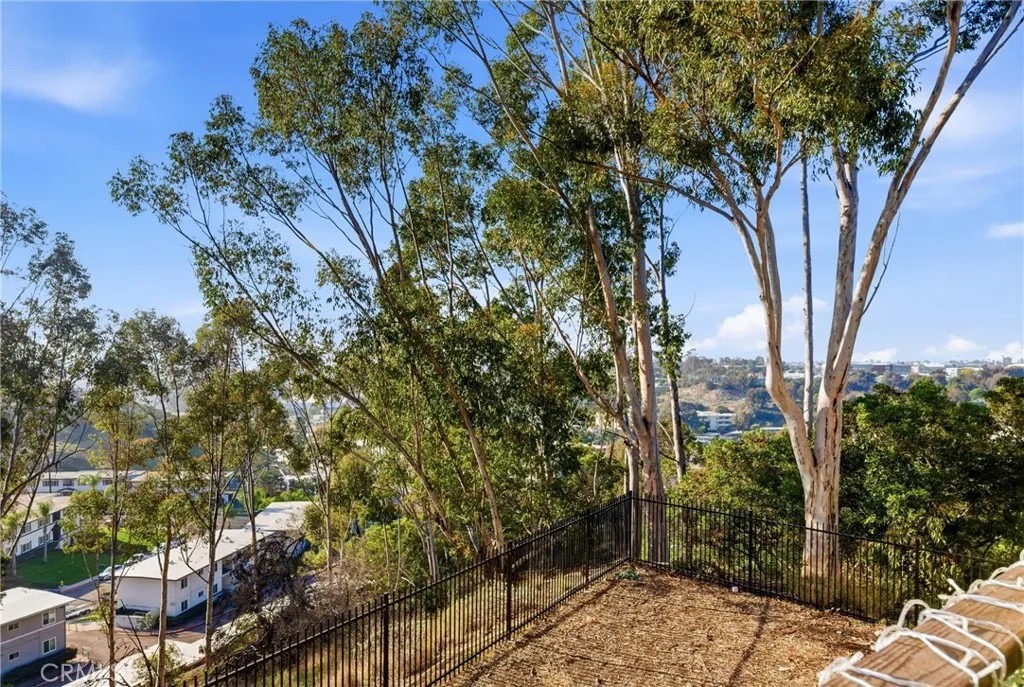 3980 Faircross Place 17