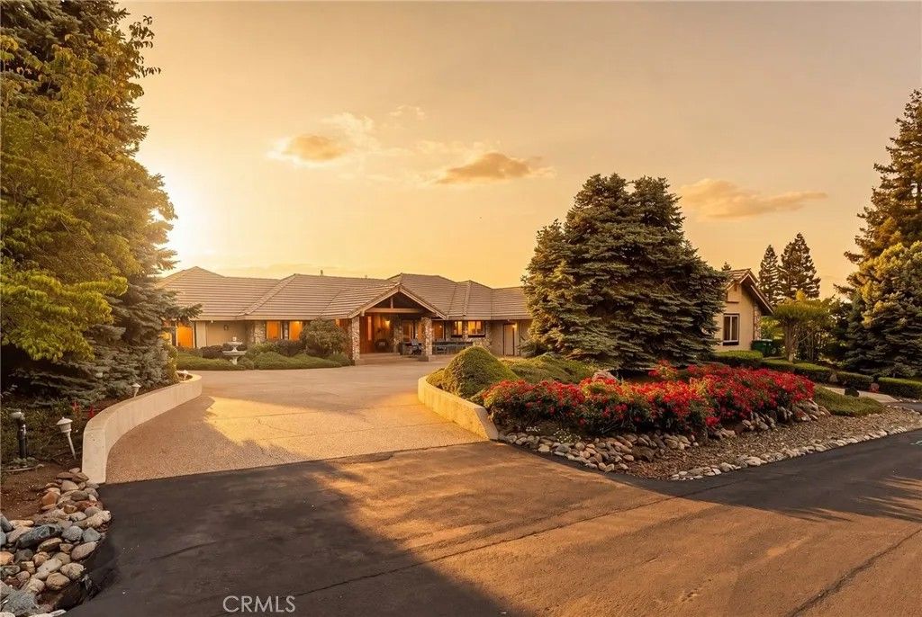 Photo of 14868 Eagle Ridge, Forest Ranch, CA 95942 (MLS # SN26083279)