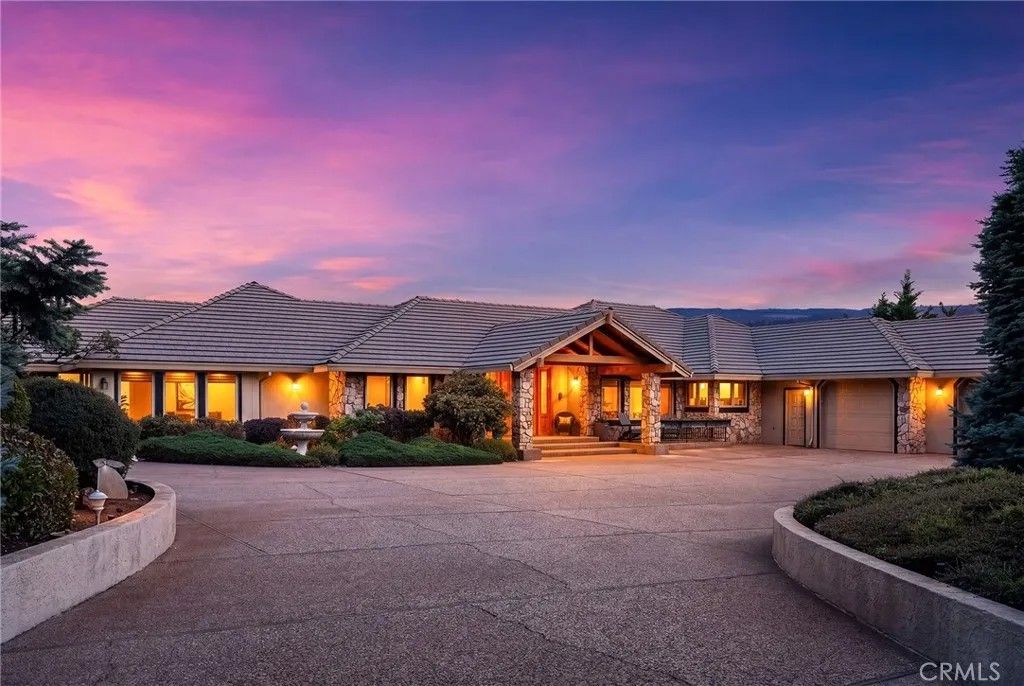 Photo of 14868 Eagle Ridge, Forest Ranch, CA 95942 (MLS # SN26083279)