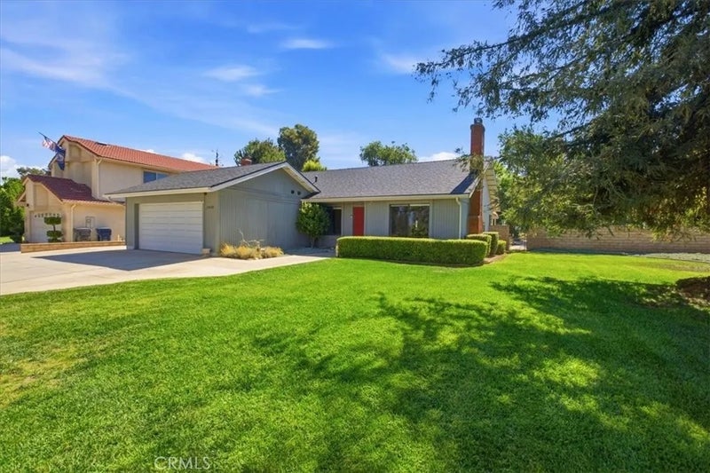 1418 Diamond Court