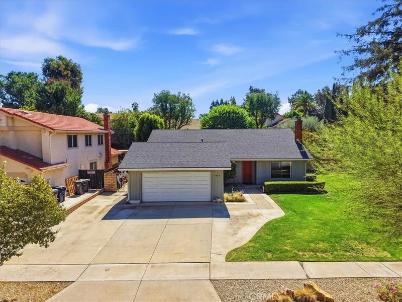 1418 Diamond Court