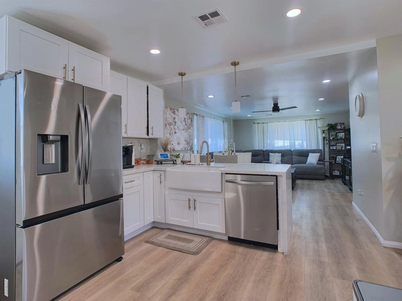 1815 LILAC LANE