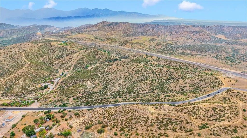 Photo of 4550 Summit Valley, Hesperia, CA 92345 (MLS # HD26025087)