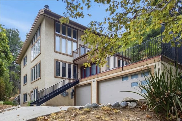 41 Hidden Valley, Monrovia