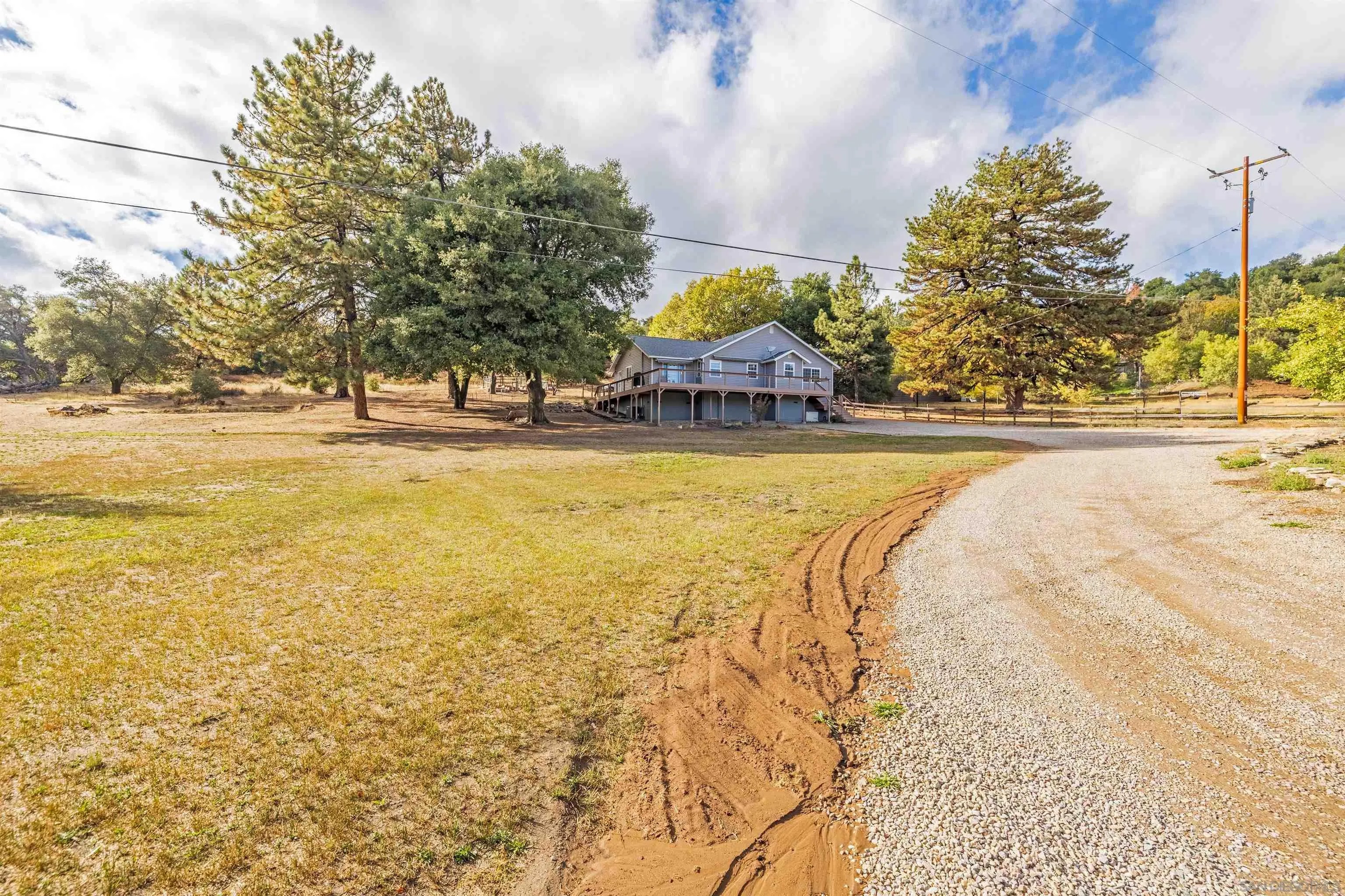 4074 La Tenaja Trail