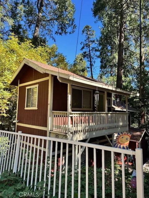 Photo of 735 Ca-138, Crestline, CA 92325 (MLS # PW25245158)