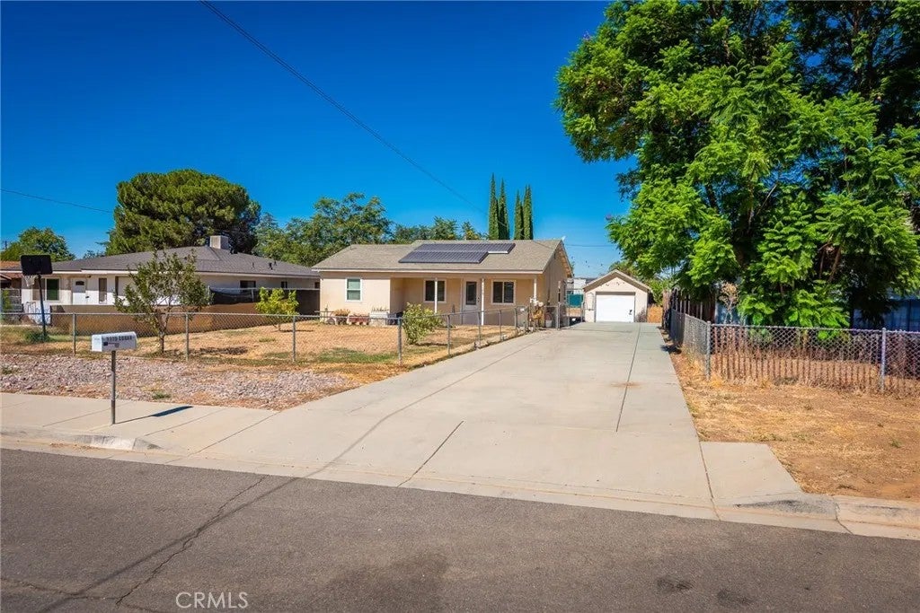 1175 Edgar Ave