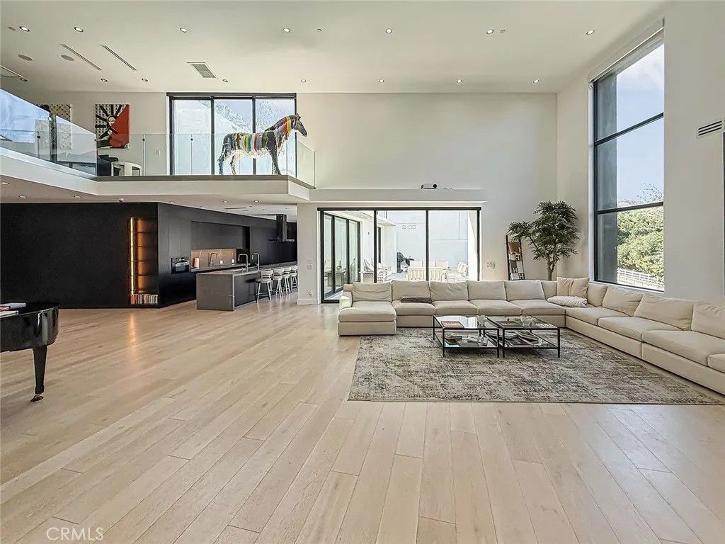 Photo of 158 Bell Canyon Road, Bell Canyon, CA 91307 (MLS # SR26020865)