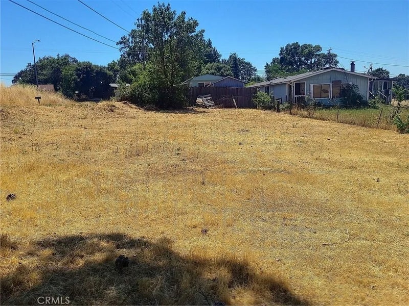 6989 Butte