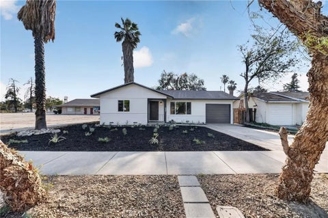 Tiny photo for 531 S Thompson Street, Hemet, CA 92543 (MLS # SW26132020)