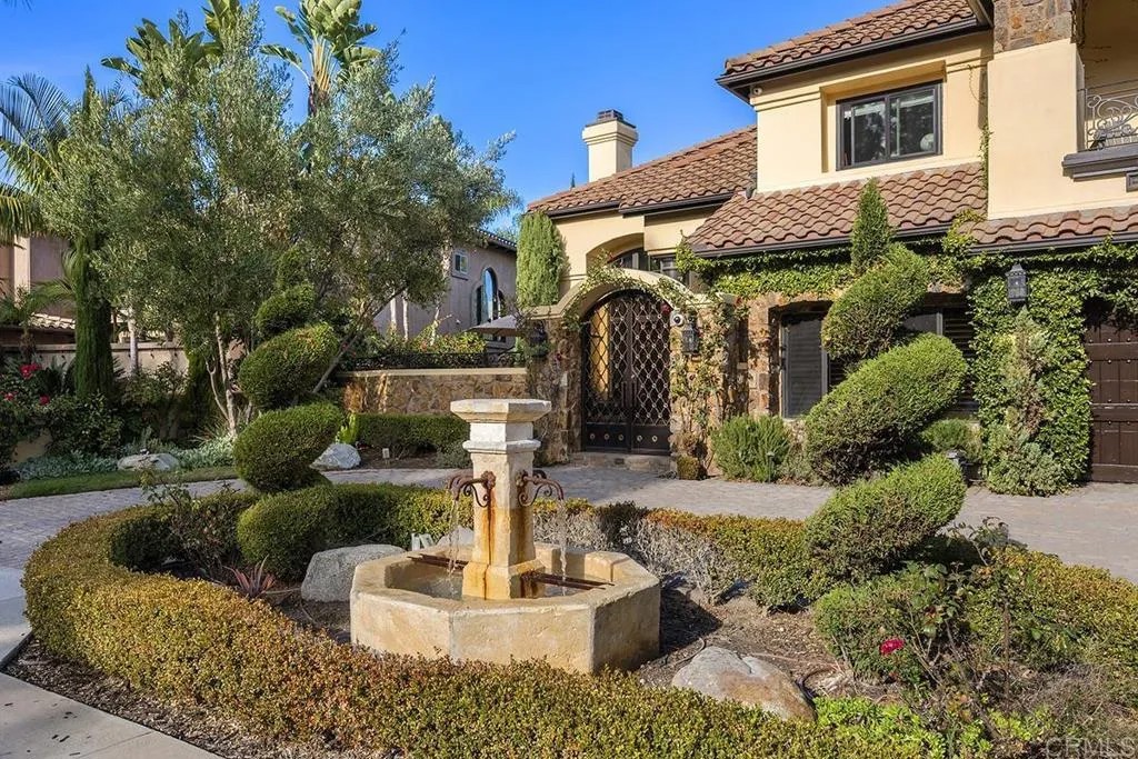 1133 CARLOS CANYON DR