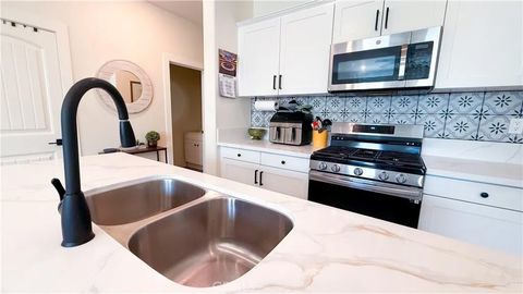 Tiny photo for 30383 Town Square, Menifee, CA 92584 (MLS # OC26006215)