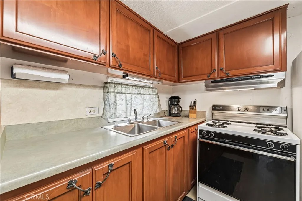 10711 Sherman Grove 9