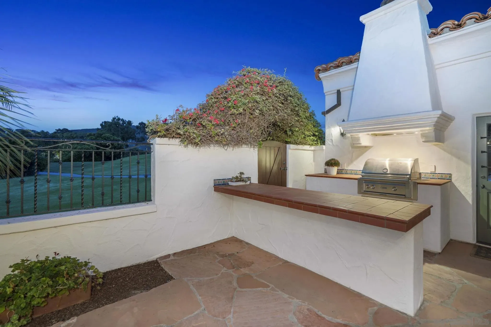 La Jolla, California 92037, United States, 4 Bedrooms Bedrooms, ,6 BathroomsBathrooms,Residential,Active,211759