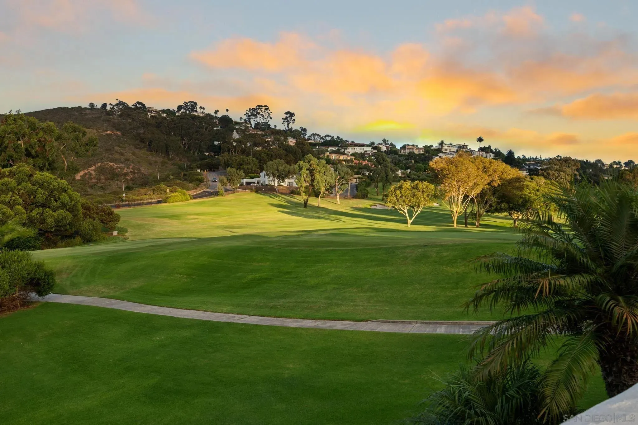 La Jolla, California 92037, United States, 4 Bedrooms Bedrooms, ,6 BathroomsBathrooms,Residential,Active,211759