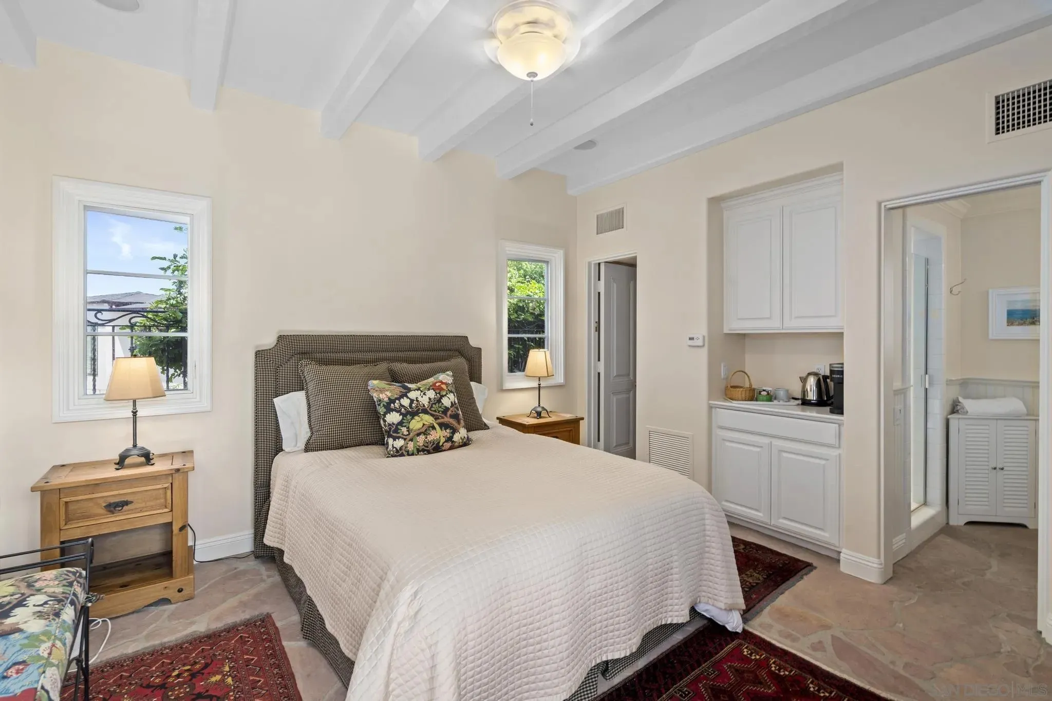 La Jolla, California 92037, United States, 4 Bedrooms Bedrooms, ,6 BathroomsBathrooms,Residential,Active,211759