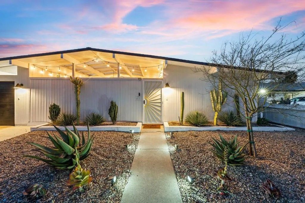 Photo of 3430 Las Vegas Drive, Oceanside, CA 92054 (MLS # NDP2601005)