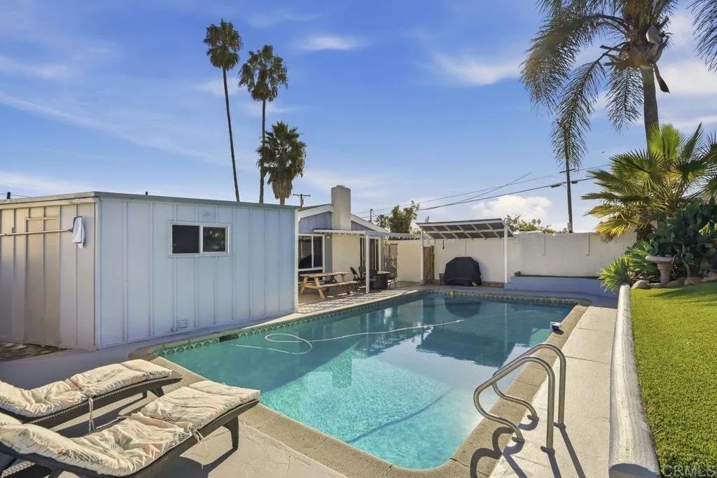 9452 Larrabee Avenue