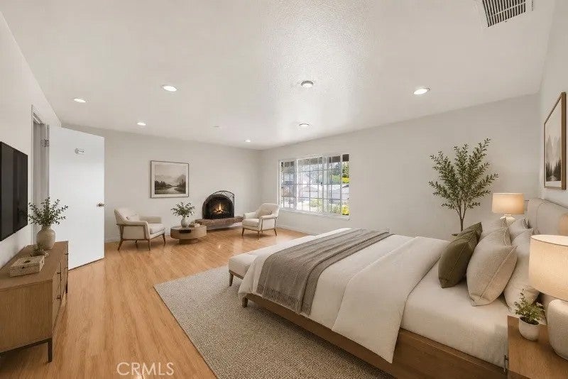 8652 Willow Drive