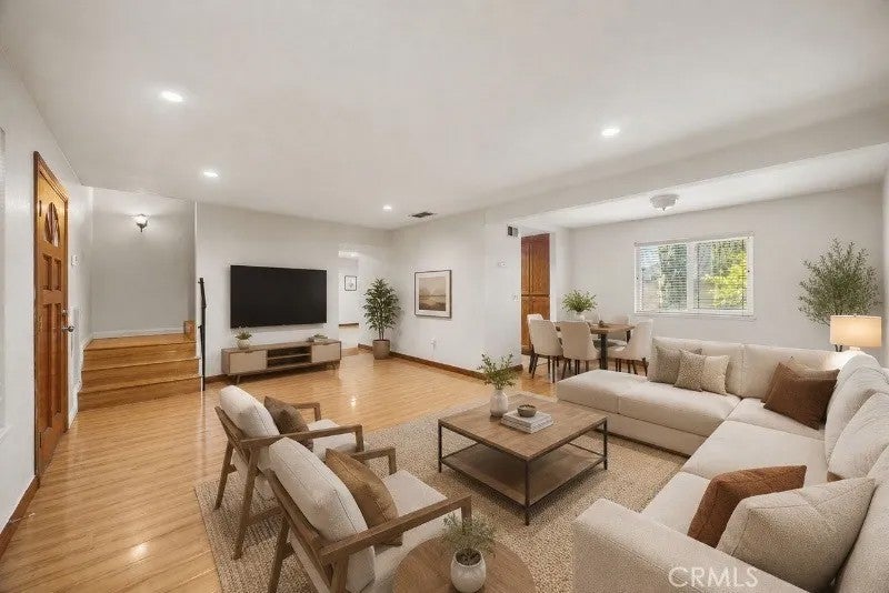 8652 Willow Drive