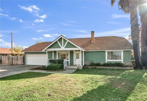 Photo of 41259 Collegian Way, Hemet, CA 92544 (MLS # SW25280601)