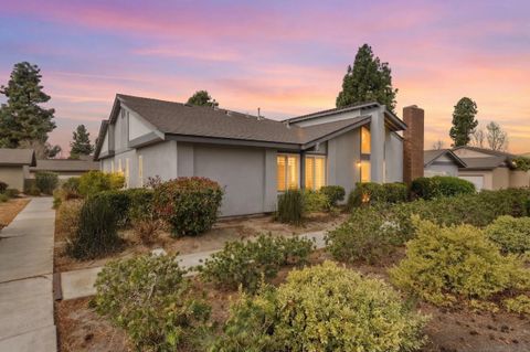 Photo of 670 Kumquat Way, Oceanside, CA 92058 (MLS # 260006171)