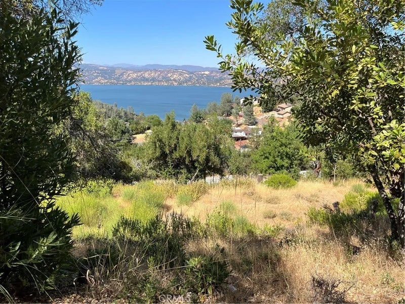 10009 Point Lakeview