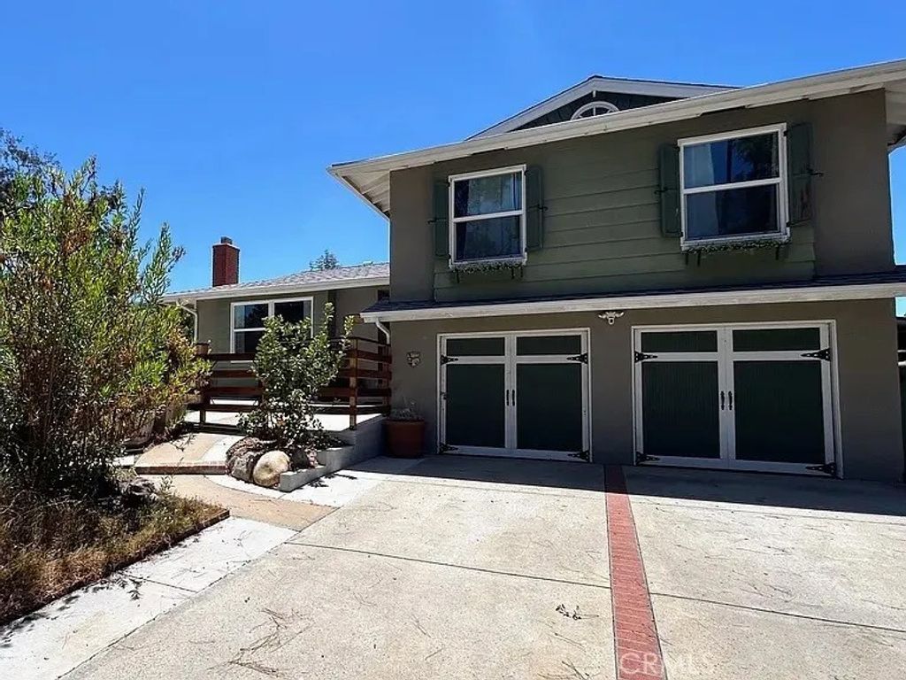 Photo of 3816 Hartung Court, Newbury Park, CA 91320 (MLS # SR25271902)