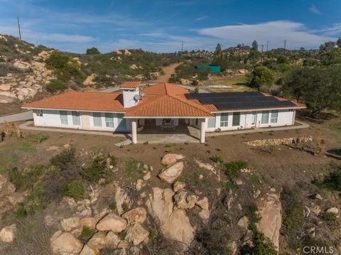 Photo of 1991 Via Ladera, Fallbrook, CA 92028 (MLS # SW26095696)