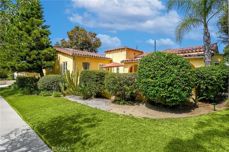 1102 Olmsted Drive