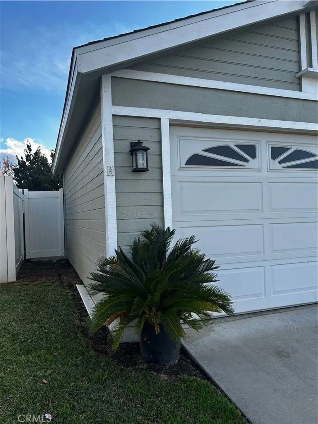 Photo of 140 W Pioneer Avenue #95, Redlands, CA 92374 (MLS # IG25275392)