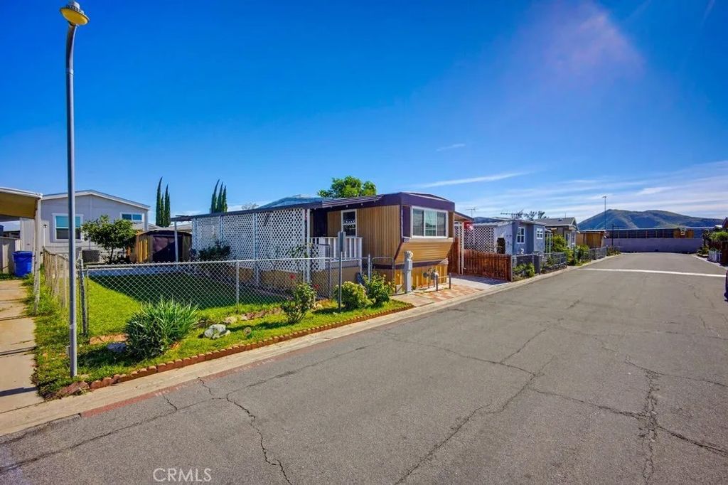 Photo of 17333 Valley Blvd #45E, Fontana, CA 92335 (MLS # PW26008008)