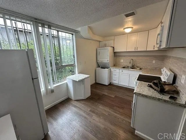 279 Moss Street 13