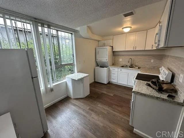 Photo of 279 Moss Street #13, Chula Vista, CA 91911 (MLS # PTP2606165)
