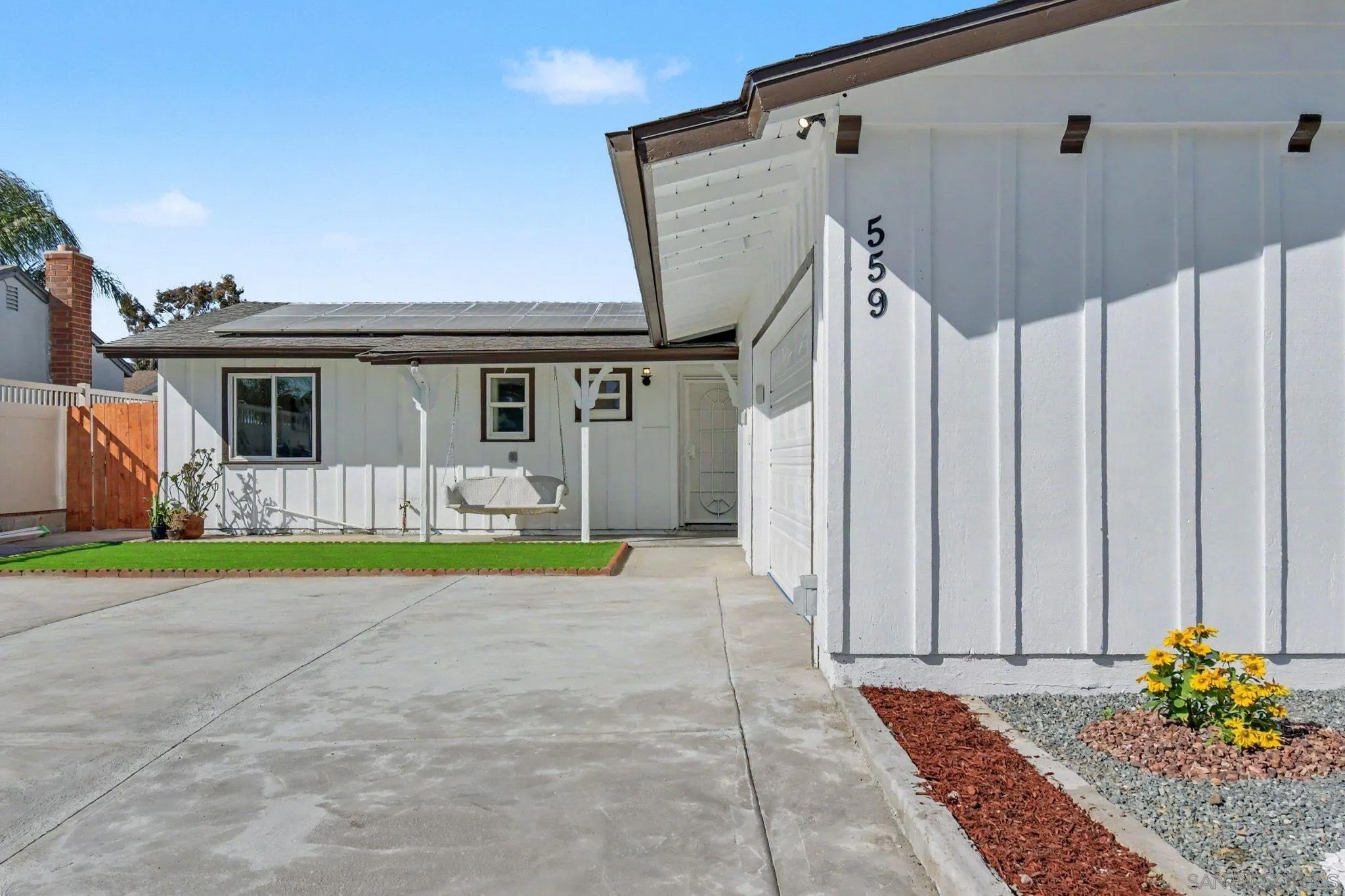 559 Glencrest Dr