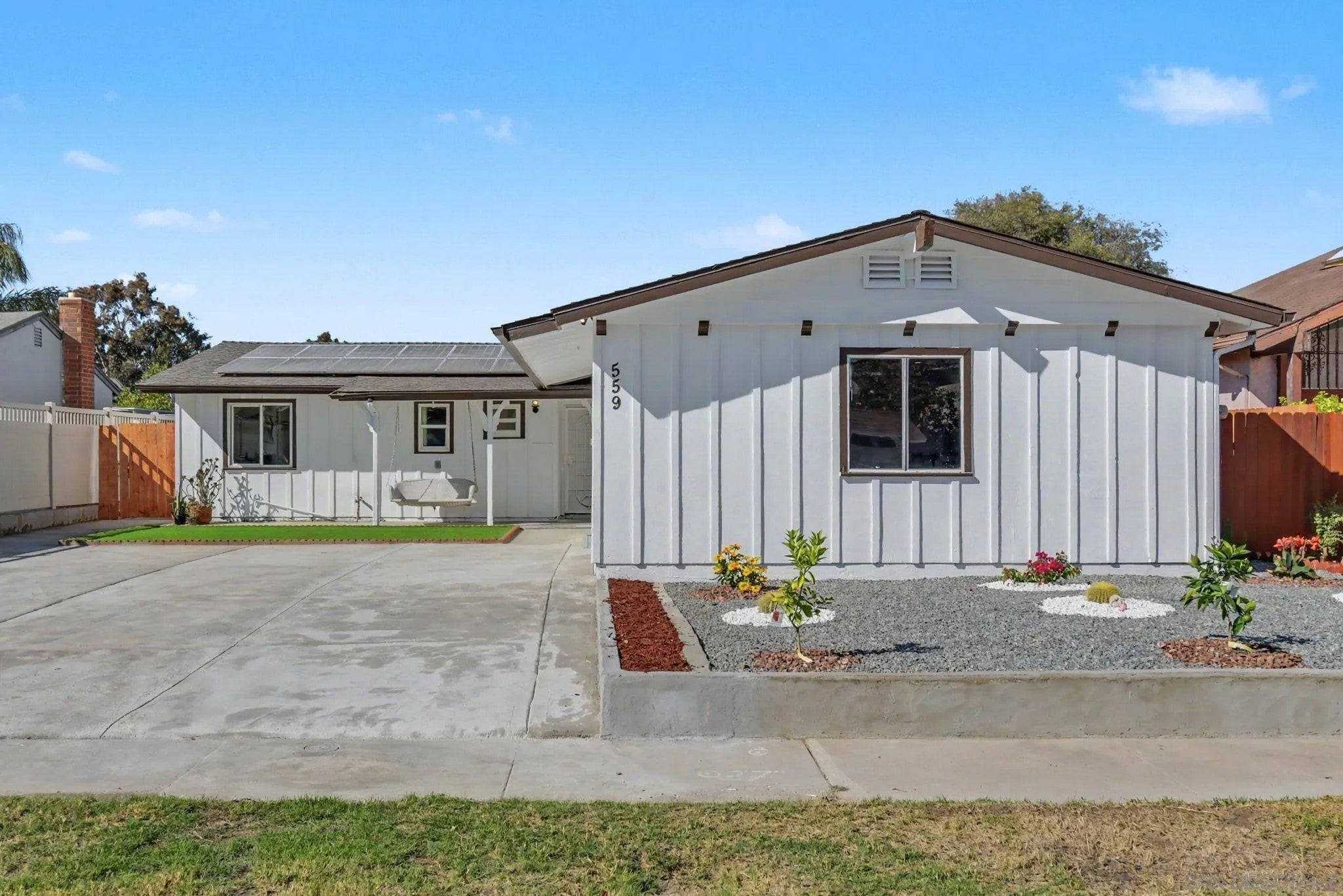 559 Glencrest Dr