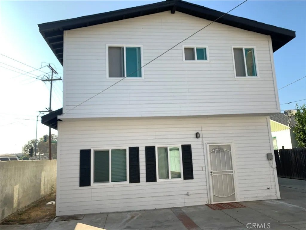 Photo of 212 South Vail AVE #1/2, Montebello, CA 90640 (MLS # MB26187792)