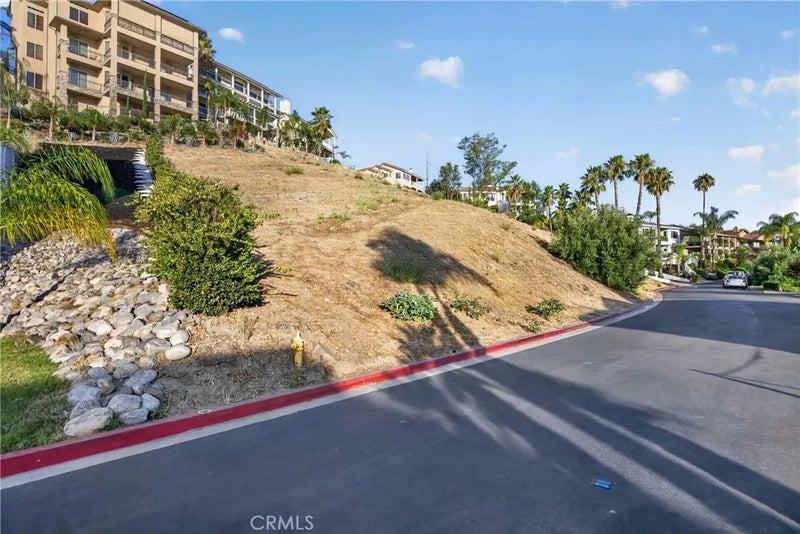22343 San Joaquin