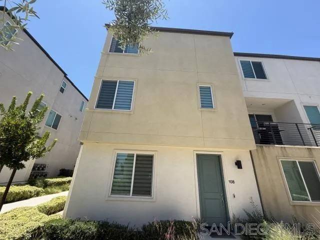 5491 SEACLIFF PL 108