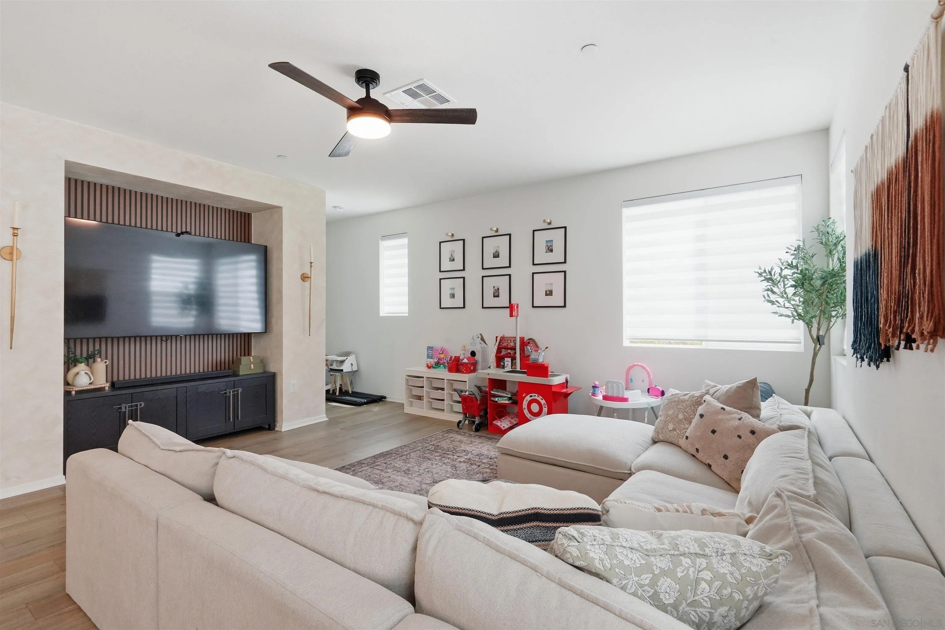 5491 SEACLIFF PL 108