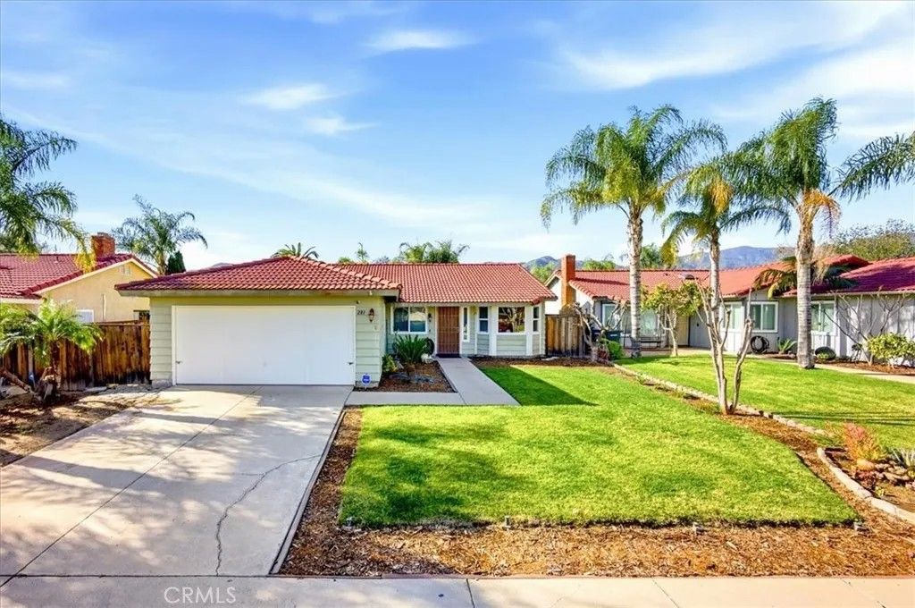 Photo of 281 Jessica St, Lake Elsinore, CA 92530 (MLS # IV26021284)
