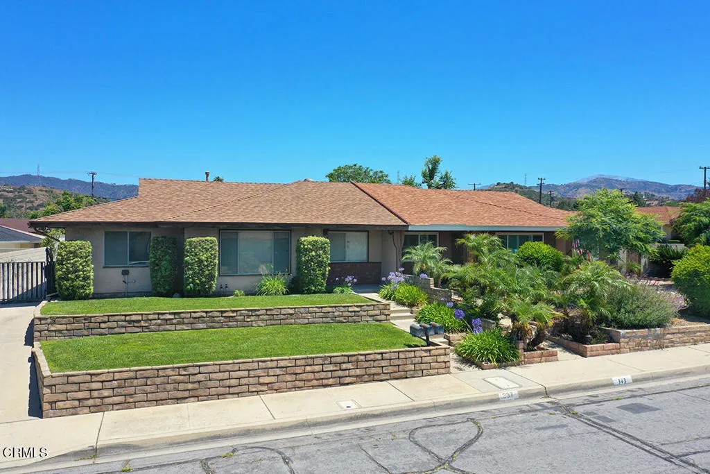 337 E Plymouth Street