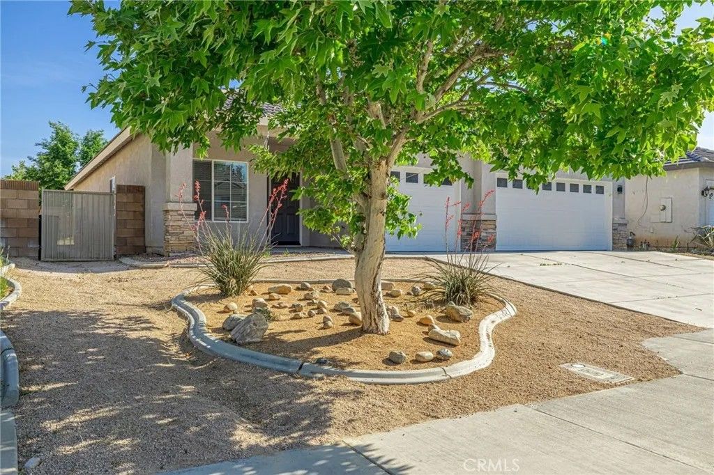 Photo of 3514 W Avenue J4, Lancaster, CA 93536 (MLS # SW26098489)