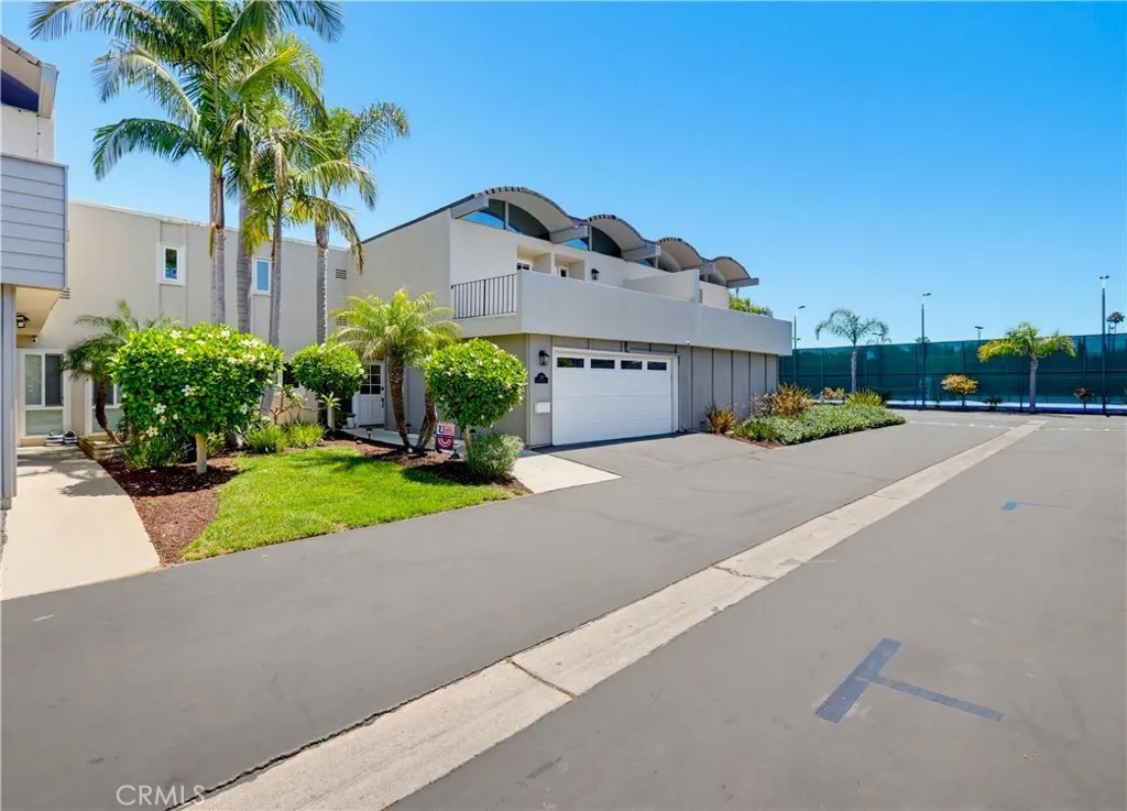 336 Tours Lane