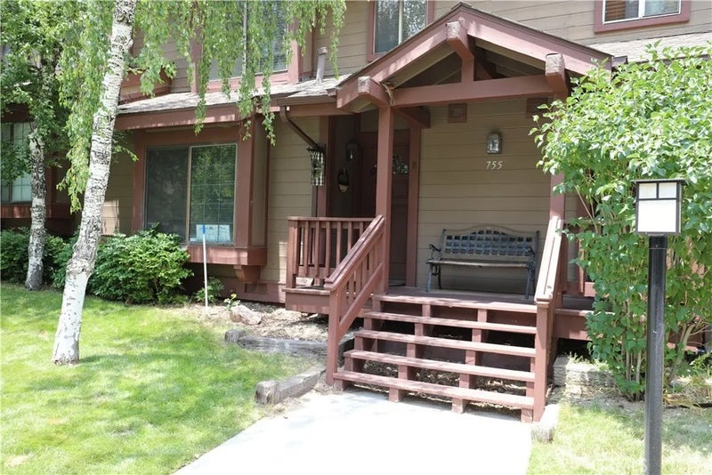 755 Cienega B