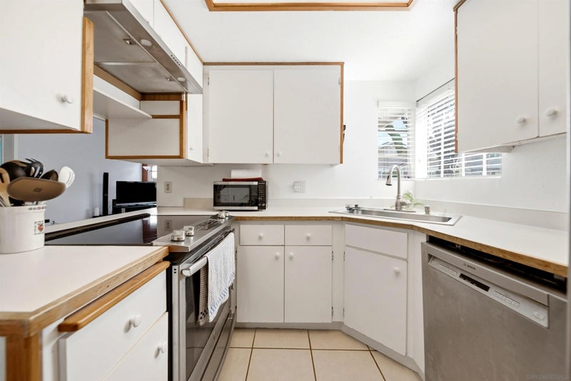 261 Riverview Way