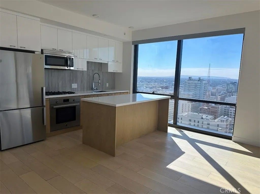 Photo of 400 S Broadway #2710, Los Angeles, CA 90013 (MLS # AR26025375)