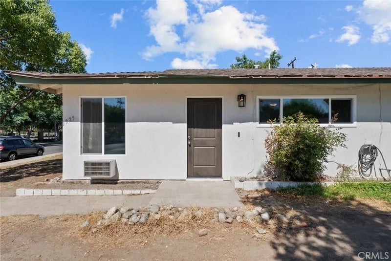 1925 Royalty Drive