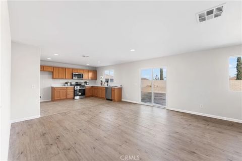 Tiny photo for 42570 72nd Street, Lancaster, CA 93536 (MLS # SR25249832)