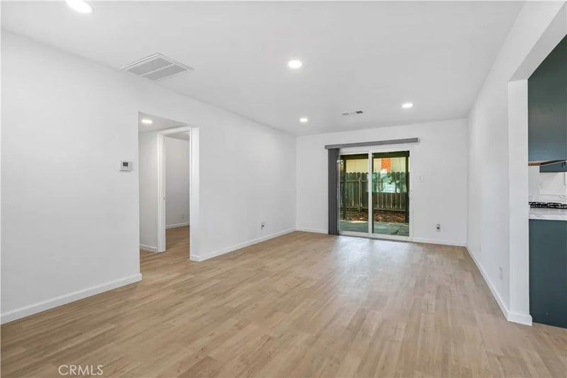 113 W Palo Alto Avenue